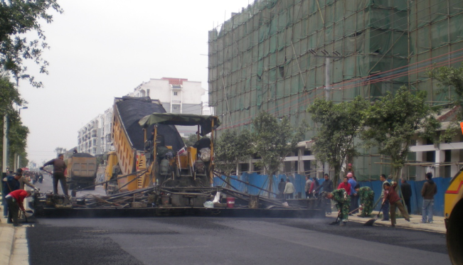 怡和新城沥青道路铺设.png